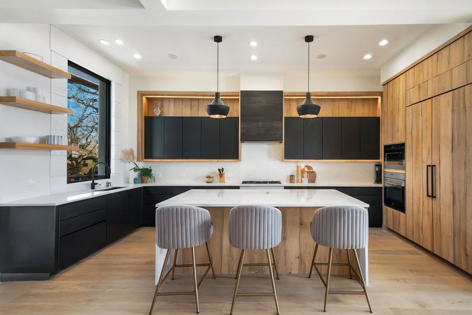 Kitchen Remodeling Contractor in Burbank